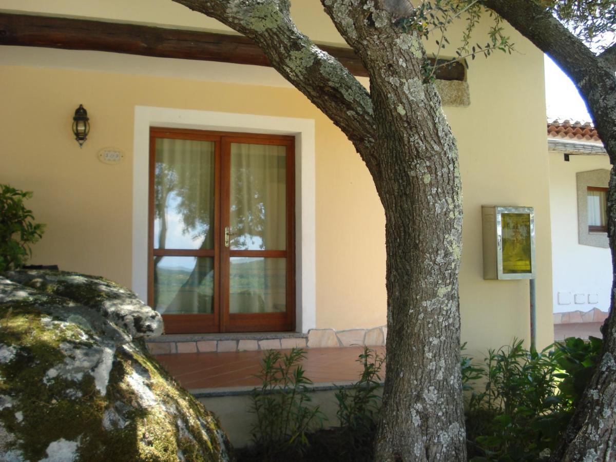 Hotel Valkarana Country Relais (Adults Only) Сант'Антонио-ди-Галлура Экстерьер фото