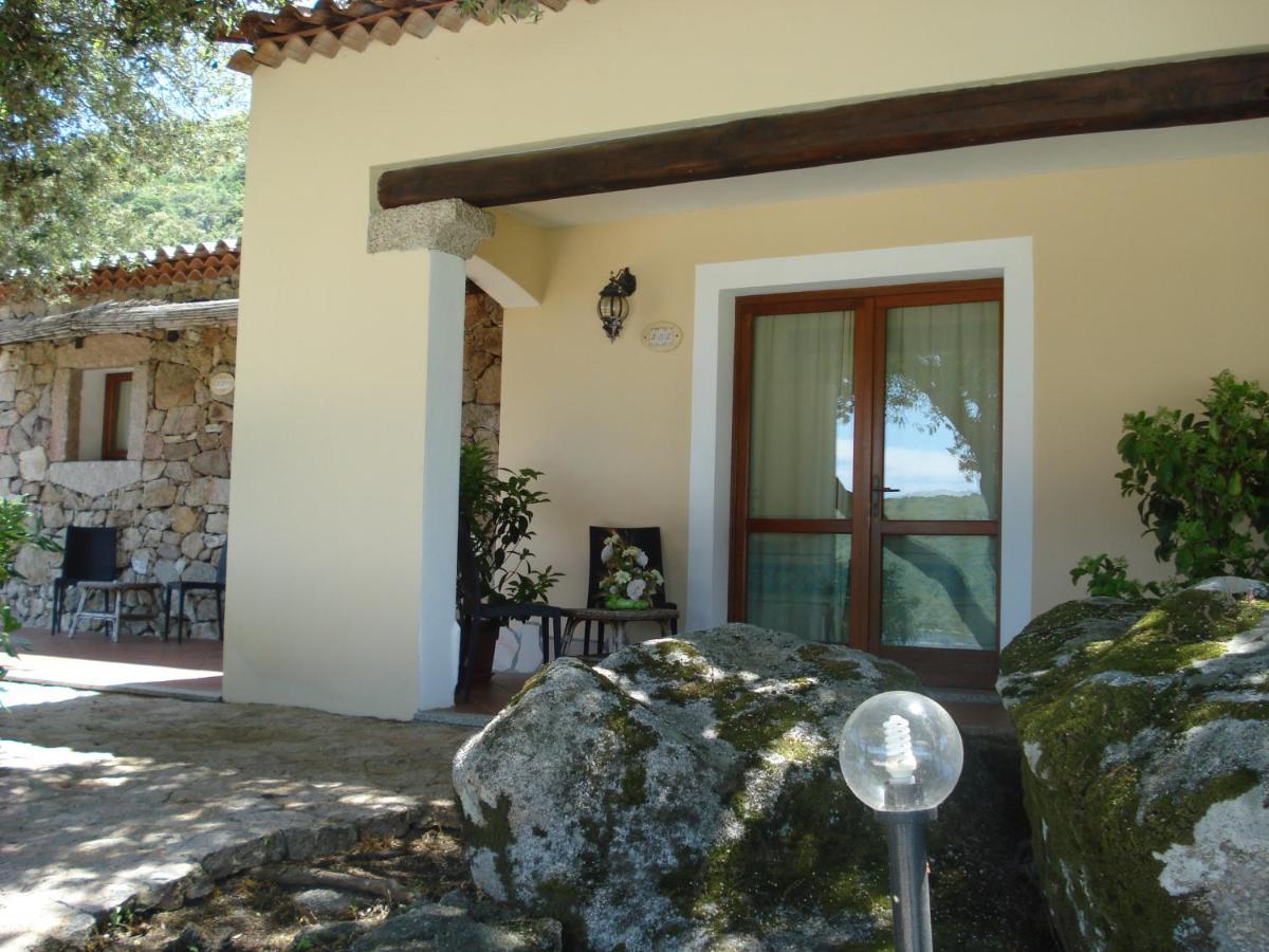 Hotel Valkarana Country Relais (Adults Only) Сант'Антонио-ди-Галлура Экстерьер фото