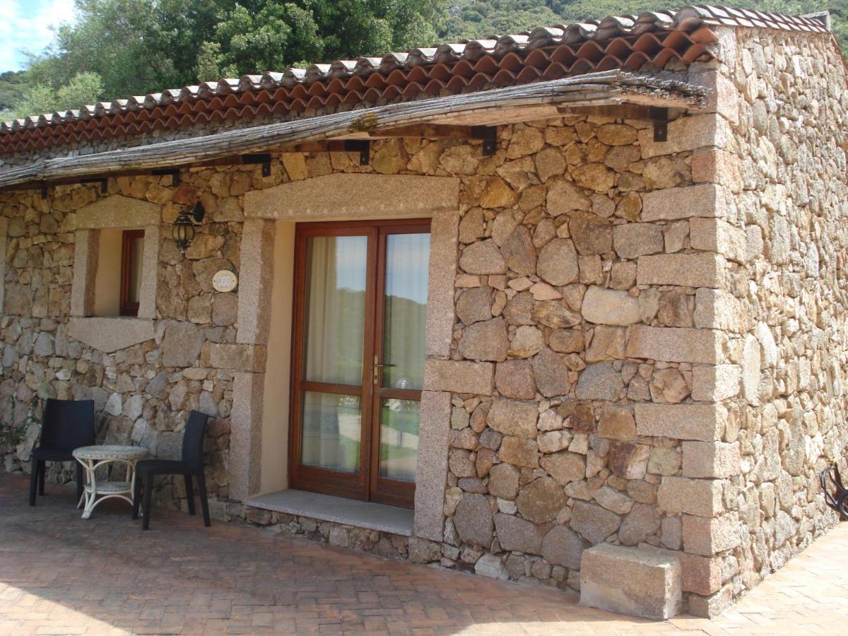 Hotel Valkarana Country Relais (Adults Only) Сант'Антонио-ди-Галлура Экстерьер фото