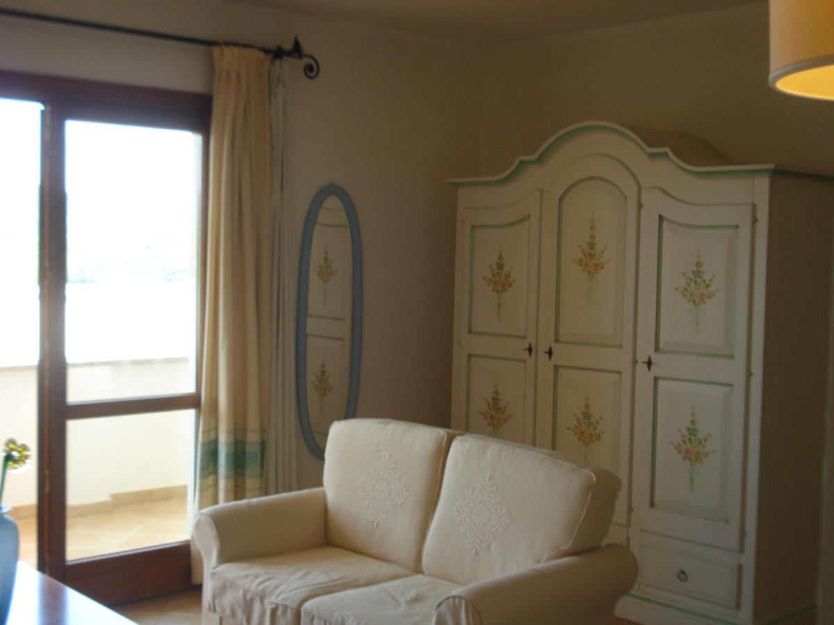 Hotel Valkarana Country Relais (Adults Only) Сант'Антонио-ди-Галлура Экстерьер фото