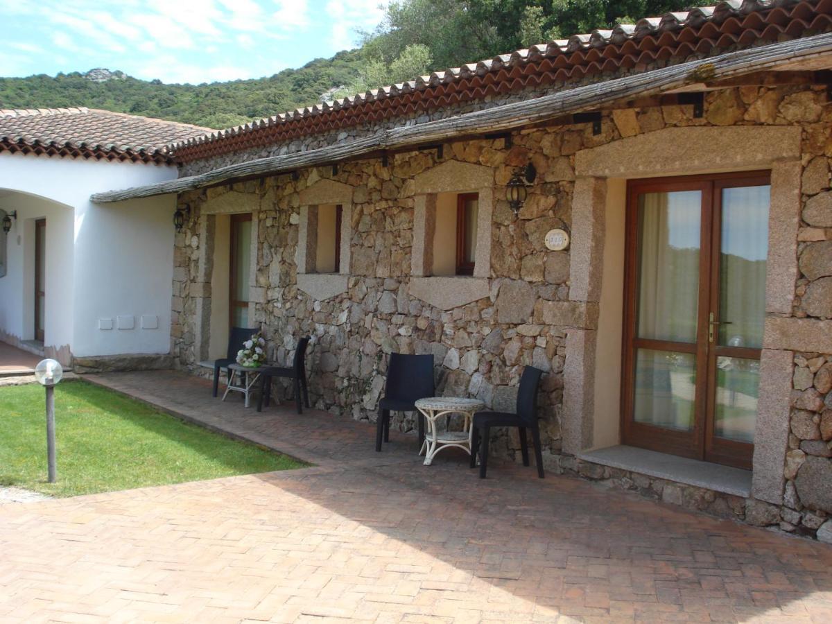Hotel Valkarana Country Relais (Adults Only) Сант'Антонио-ди-Галлура Экстерьер фото