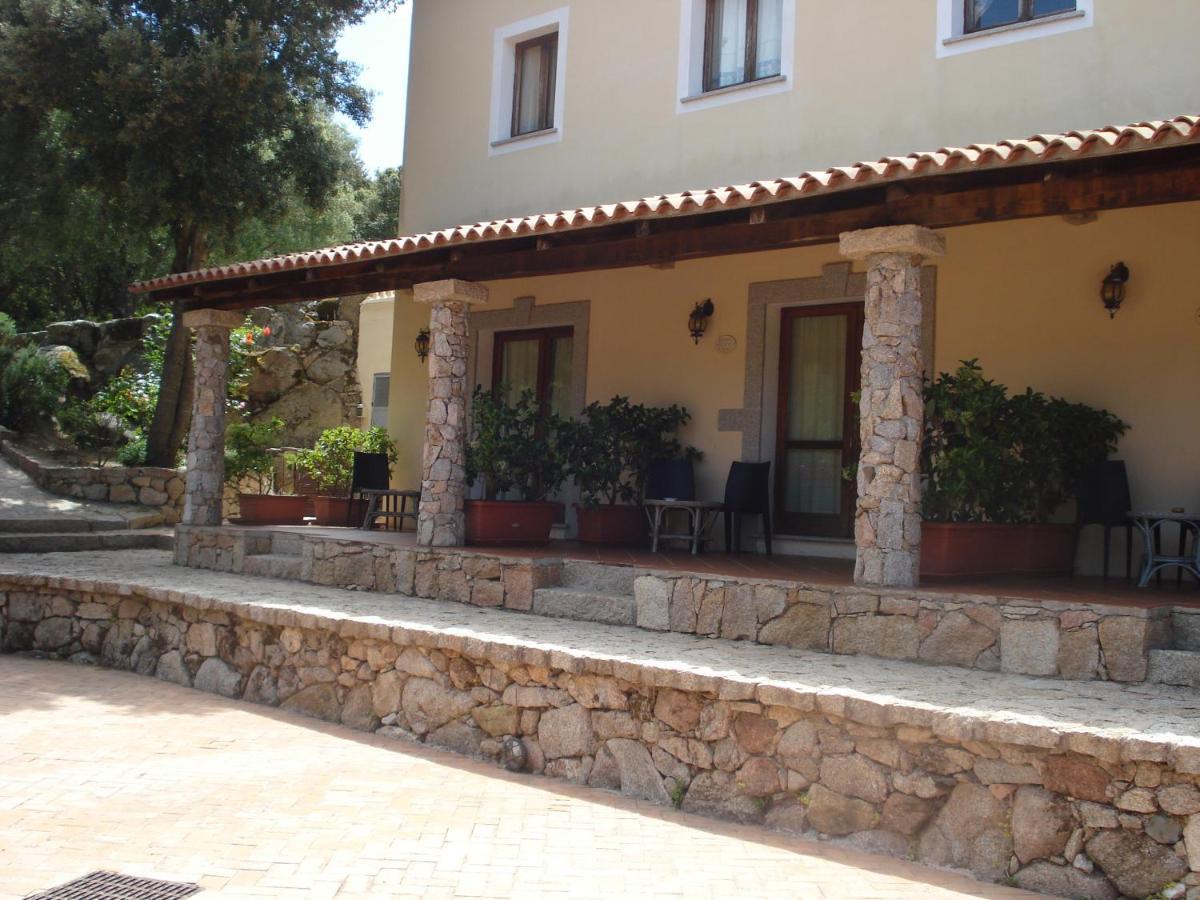 Hotel Valkarana Country Relais (Adults Only) Сант'Антонио-ди-Галлура Экстерьер фото