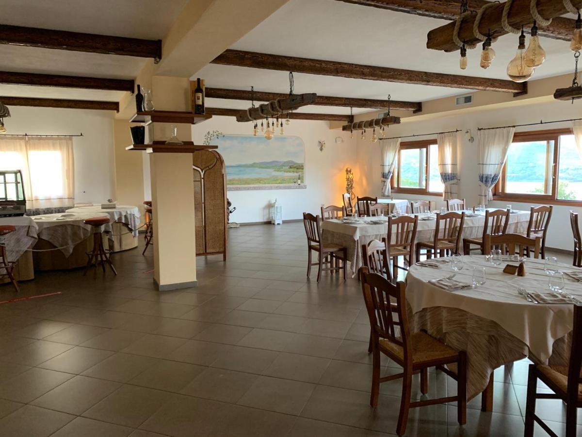 Hotel Valkarana Country Relais (Adults Only) Сант'Антонио-ди-Галлура Экстерьер фото